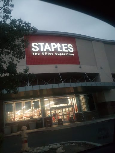 Office Supply Store «Staples», reviews and photos, 921 N Milliken Ave, Ontario, CA 91761, USA