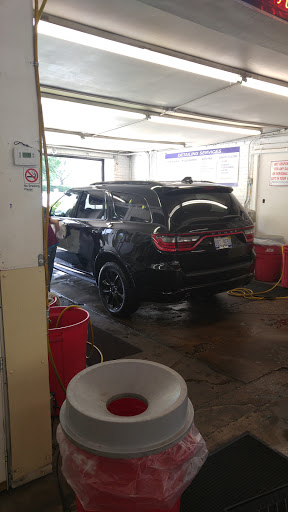 Car Wash «Norwood Park Hand Car Wash», reviews and photos, 6190 N Northwest Hwy, Chicago, IL 60631, USA