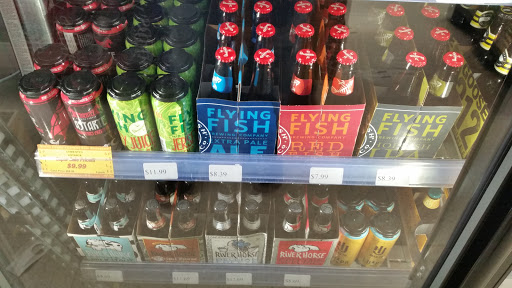 Liquor Store «Liquor Outlet Wine Cellars», reviews and photos, 289 Myrtle Ave, Boonton, NJ 07005, USA