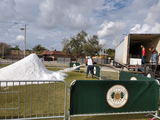 Community Center «Jaco Pastorius Park Community Center», reviews and photos, 1098 NE 40th Ct, Oakland Park, FL 33334, USA
