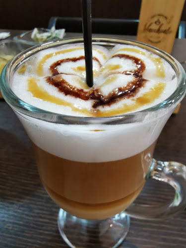 Macchiato Coffee & Bakery - Santo Domingo de los Colorados