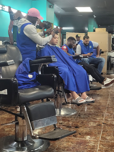 Barber Shop «Kontrol Barber Shop», reviews and photos, 2828 NW 17th Ave, Miami, FL 33142, USA