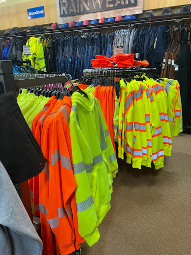 Animal Feed Store «Wilco Farm Store», reviews and photos, 197 S Hazel Dell Way, Canby, OR 97013, USA