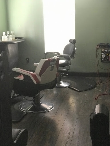 Barber Shop «Bridges Barbershop», reviews and photos, 1705 State St, Salem, OR 97301, USA