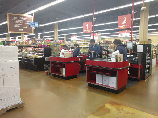 Grocery Store «Grocery Outlet Bargain Market», reviews and photos, 3445 Alma St, Palo Alto, CA 94306, USA