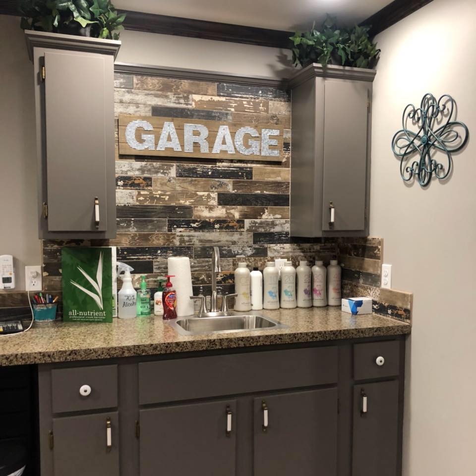 The Garage Salon 49339