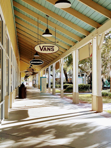 Outlet Mall «Tanger Outlet Hilton Head», reviews and photos, 1414 Fording Island Rd, Bluffton, SC 29910, USA