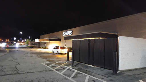 Shopping Mall «The Mall at Whitney Field», reviews and photos, 100 Commercial Rd, Leominster, MA 01453, USA