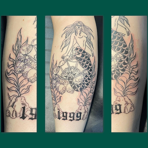 Explore playing cards tattoo ideas, creative tattoo ideas in Omaha, available at Villains Black