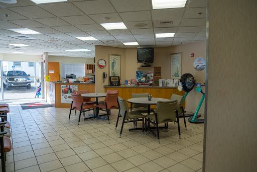 Auto Body Shop «AutoNation Collision Center Fort Myers», reviews and photos, 2555 Colonial Blvd, Fort Myers, FL 33907, USA