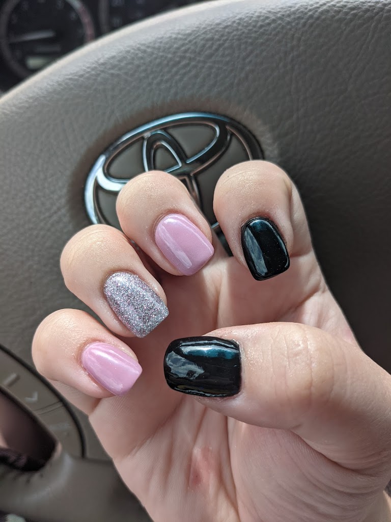Nail Salon 30115