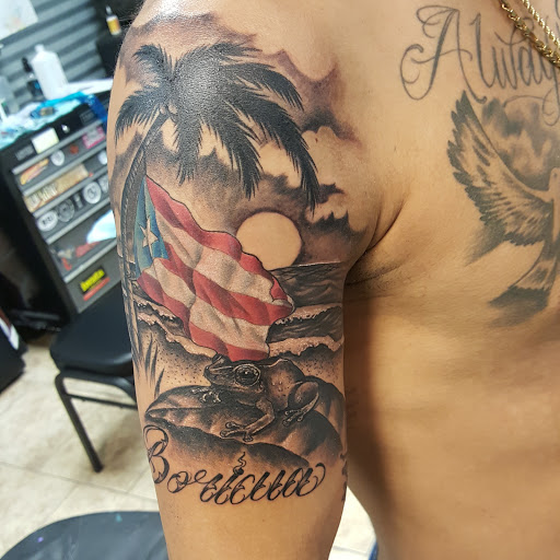 Explore unique knee tattoo ideas, creative tattoo ideas in Pittsburg, available at Delta Art & Tattoo