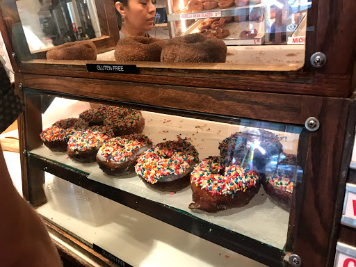 Donut Shop «Do-Rite Donuts & Coffee», reviews and photos, 50 W Randolph St, Chicago, IL 60601, USA