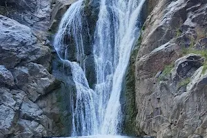 Dhaba dhabi waterfalls image