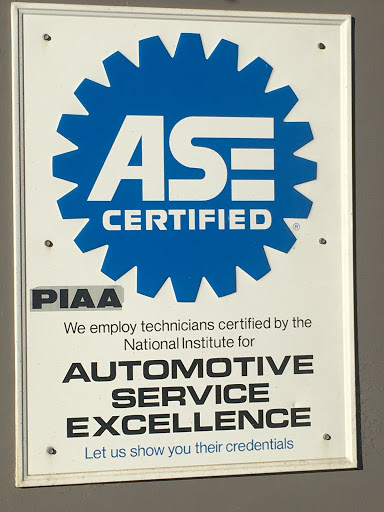 Auto Repair Shop «Half Moon Bay Auto Repair», reviews and photos, 149 Main St, Half Moon Bay, CA 94019, USA