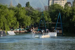 OnTheWake cable park image