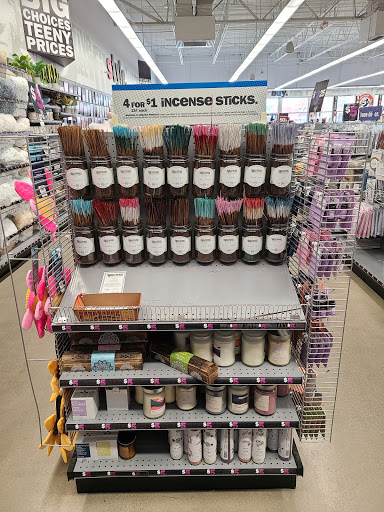 Variety Store «Five Below», reviews and photos, 19211 West Rd, Woodhaven, MI 48183, USA