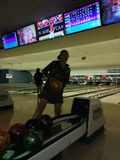 Bowling Alley «Maplewood Lanes», reviews and photos, 830 Woodland Dr E, Saline, MI 48176, USA