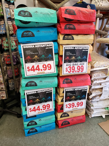 Pet Supply Store «Mini Pet Mart», reviews and photos, 876 NW 6th St, Grants Pass, OR 97526, USA