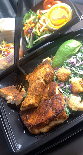 Seafood Restaurant «Fish District», reviews and photos, 665 San Rodolfo Dr, Solana Beach, CA 92075, USA