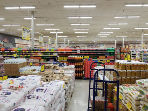 Supermarket «Rowes Supermarkets», reviews and photos, 5435 Blanding Blvd, Jacksonville, FL 32244, USA