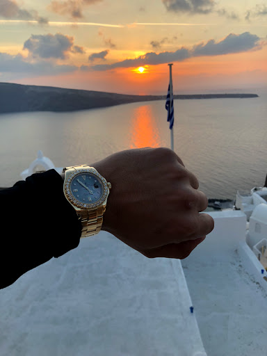 Watch Store «Diamond Club Jewelry Store Miami, Used Rolex Watches Miami», reviews and photos, 36 NE 1st St #154, Miami, FL 33132, USA