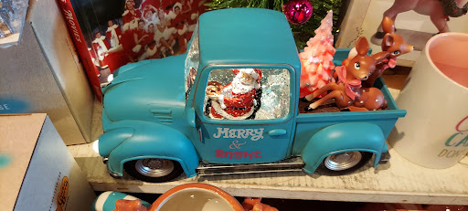 American Restaurant «Cracker Barrel Old Country Store», reviews and photos, 2003 Eatonton Rd, Madison, GA 30650, USA