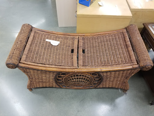 Thrift Store «Goodwill Store & Donation Center», reviews and photos, 5518 Touhy Ave, Skokie, IL 60077, USA