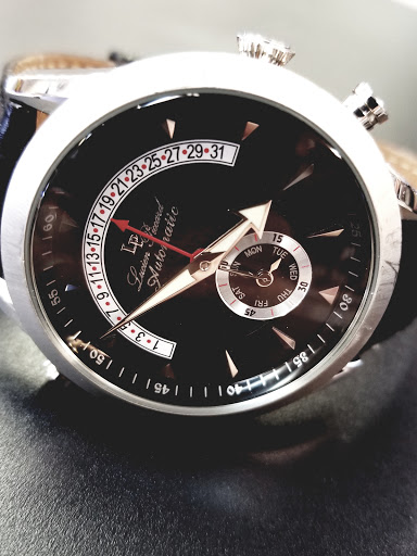 Pawn Shop «Woodbridge Gold & Pawn», reviews and photos, 13572 Jefferson Davis Hwy, Woodbridge, VA 22191, USA