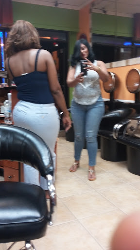 Beauty Salon «Dominican Divas Beauty Salon», reviews and photos, 1838 Nereid Ave, Bronx, NY 10466, USA