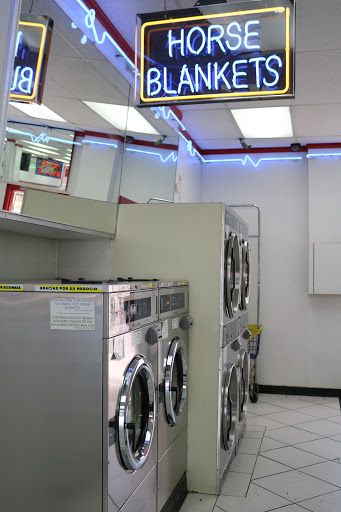 Laundromat «Coin Less Laundry», reviews and photos, 105 Clark Ave, Norco, CA 92860, USA