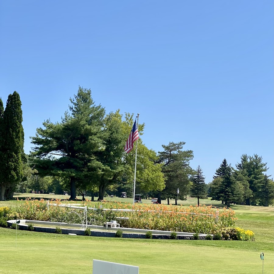 Adams Country Club