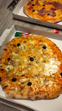 Plats et boissons du Pizzas à emporter Nuova Casa à Tourrette-Levens - n°2