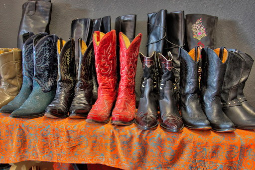 Boutique «What Women Want Resale Boutique», reviews and photos, 9012 Research Blvd Ste C12, Austin, TX 78758, USA