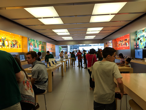 Computer Store «Apple Reston», reviews and photos, 11949 Market St, Reston, VA 20190, USA