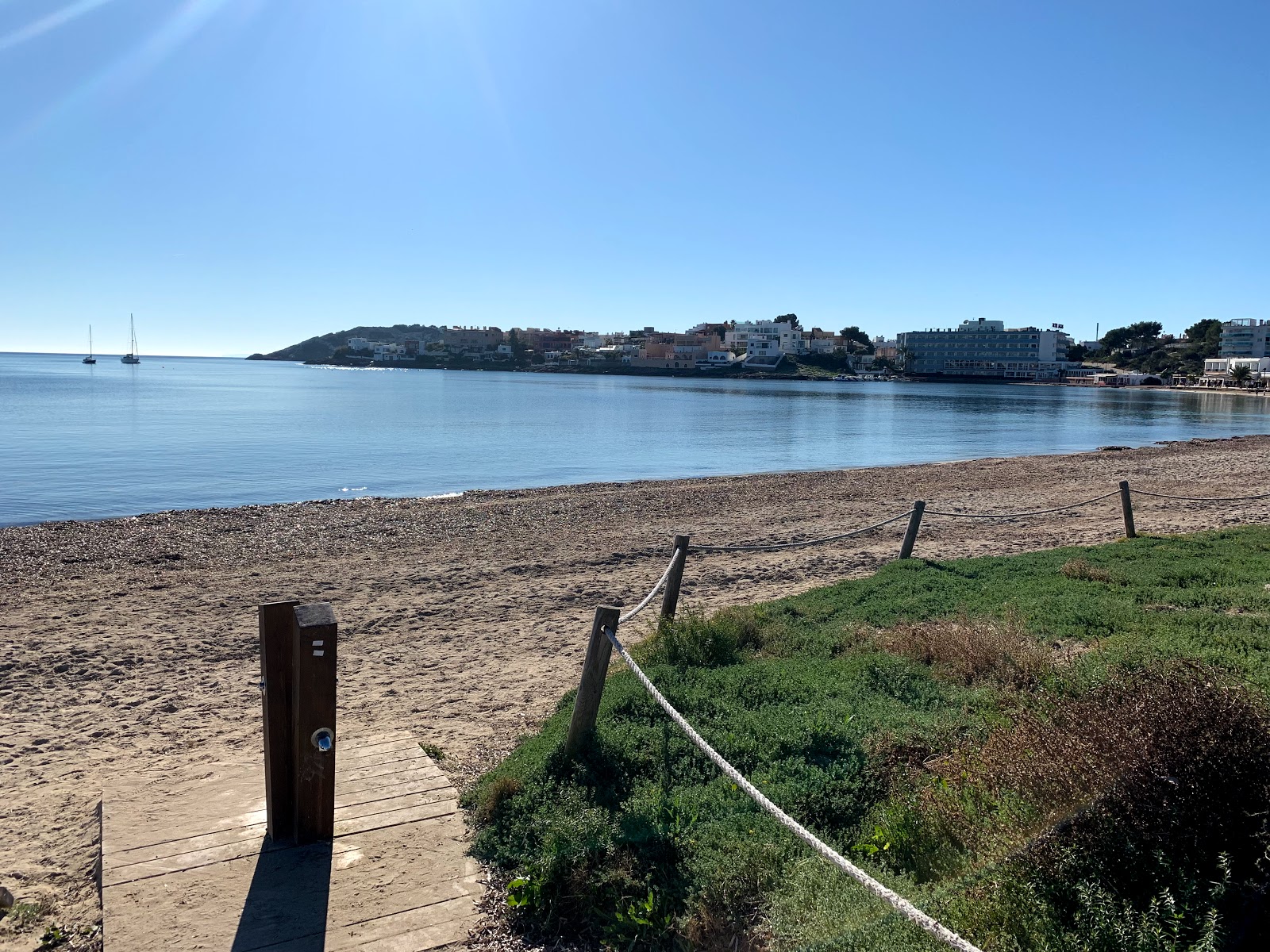 Foto van Playa de Talamanca - aanbevolen voor gezinsreizigers met kinderen