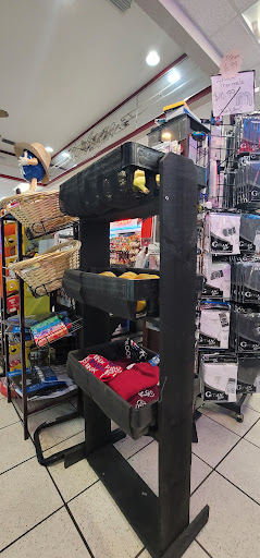 Gas Station «Chevron», reviews and photos, 702 S University Blvd, Mobile, AL 36609, USA