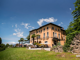 Villa Esengrini Montalbano