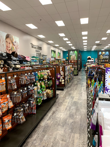 Pet Supply Store «Pet Supplies Plus», reviews and photos, 4856 Harvest Mill Way, Knoxville, TN 37918, USA