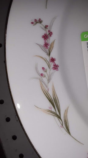 Thrift Store «Goodwill Retail Store of St. Peters – Mid Rivers», reviews and photos, 620 Mid Rivers Mall Dr, St Peters, MO 63376, USA