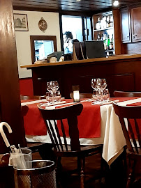 Atmosphère du Restaurant de spécialités alsaciennes La Petite Alsace à Strasbourg - n°10