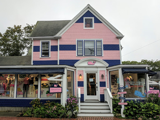 Clothing Store «Vineyard Vines», reviews and photos, 56 Narragansett Ave, Oak Bluffs, MA 02557, USA