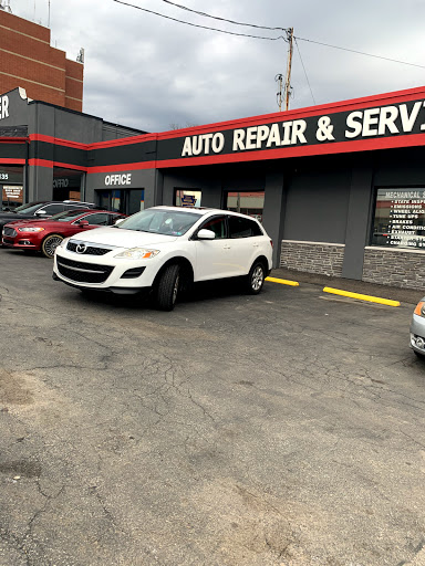 Auto Body Shop «Premier Auto Body», reviews and photos, 2424 Saw Mill Run Blvd, Pittsburgh, PA 15234, USA