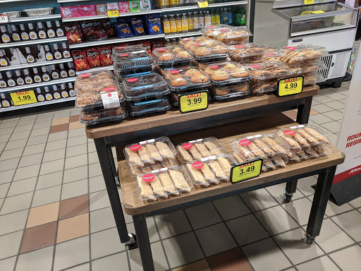 Grocery Store «Schnucks», reviews and photos, 101 Civic Center Dr, Lake St Louis, MO 63367, USA