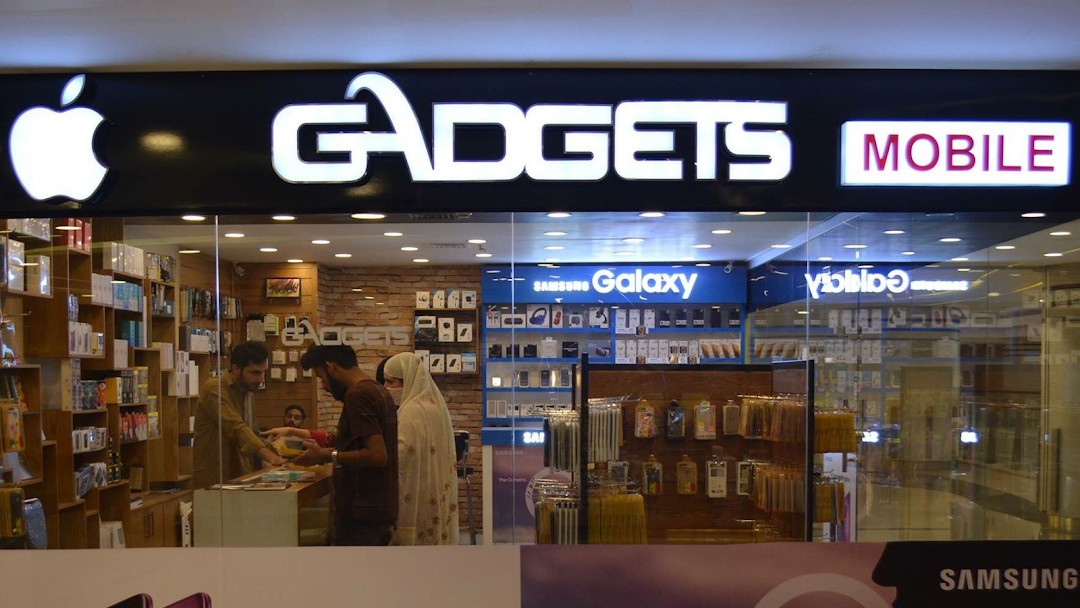 Gadgets Apple Giga Mall