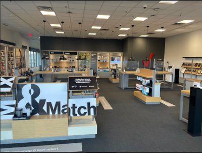 Cell Phone Store «Verizon», reviews and photos, 14949 Florence Trail #300, Apple Valley, MN 55124, USA