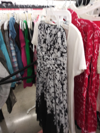 Used Clothing Store «Family Thrift Center Outlet», reviews and photos, 6769 S Texas 6, Houston, TX 77083, USA