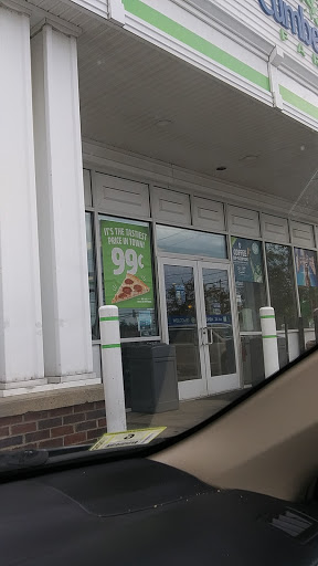 Gas Station «Cumberland Farms», reviews and photos, 31 Drum Hill Rd, Chelmsford, MA 01824, USA