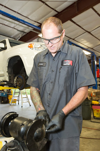 Auto Repair Shop «Juke Auto», reviews and photos, 924 Shady Ln, Austin, TX 78702, USA