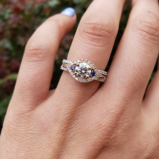 Jewelry Store «Avant Garde Jewelers», reviews and photos, 5408 Parkcrest Dr, Austin, TX 78731, USA